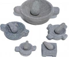 Morteros o piedras de moler aji, tallados en piedra
